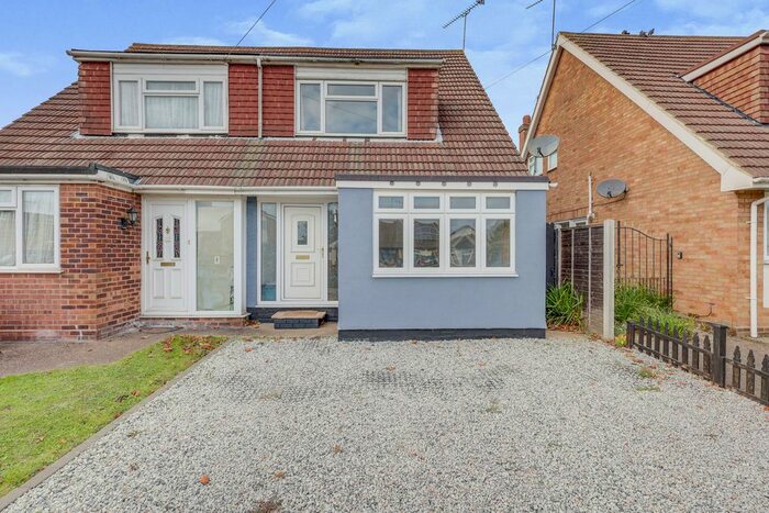 3 Bedroom Semi-Detached House To Rent In Elmsleigh Drive, Leigh-On-Sea, SS9