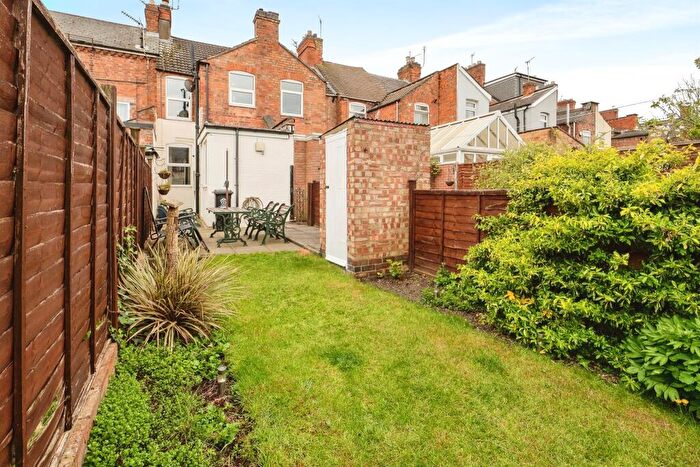 3 Bedroom Terraced House For Sale In Corporation Road, Leicester, LE4