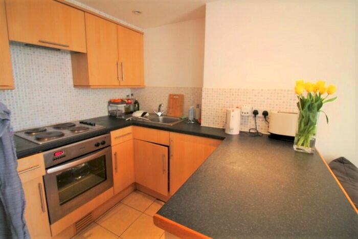 1 Bedroom Flat To Rent In Fore Street, Exeter, EX4