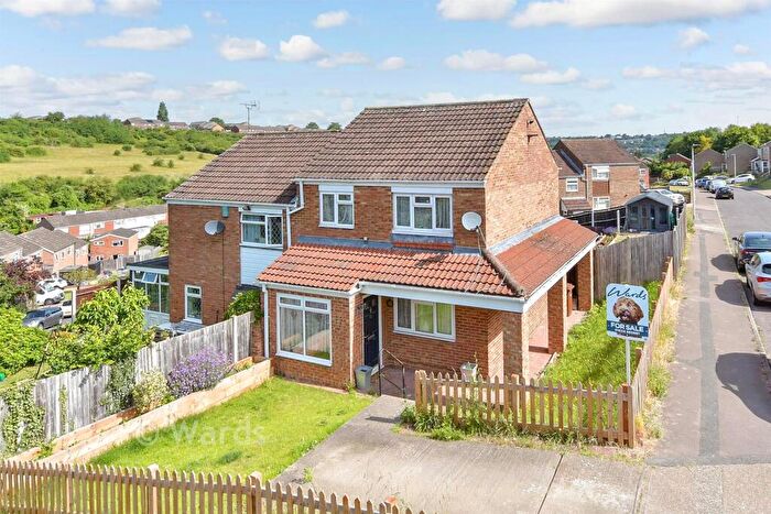 3 Bedroom Semi Detached House For Sale In Sheridan Close, Walderslade, Chatham, Kent, ME5