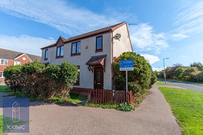 3 Bedroom Semi-Detached House For Sale In Longdale, Drayton, Norwich, NR8