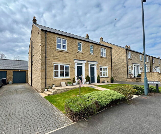 3 Bedroom Semi Detached House For Sale In Oak Close, Leyburn, DL8
