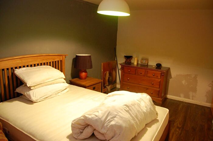 1 Bedroom Flat To Rent In Windsor Crescent, Clydebank, G81