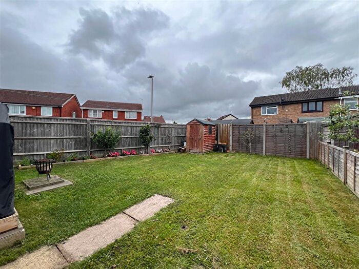 2 Bedroom House To Rent In Sharp Close, Aylesbury, HP21