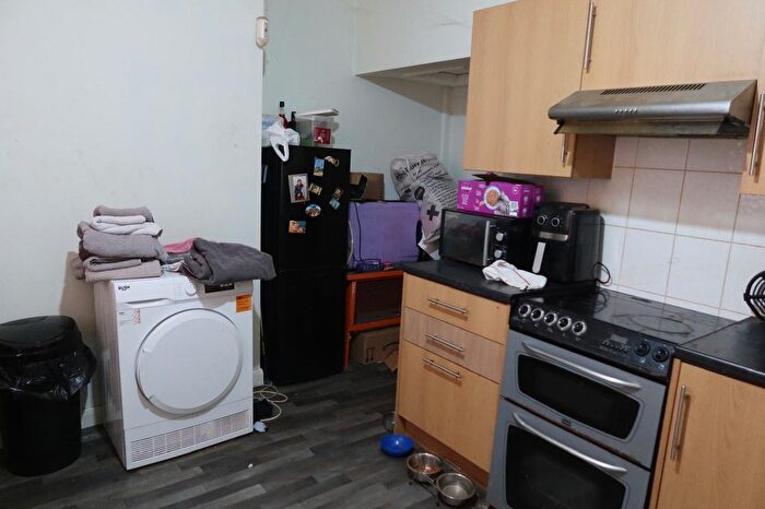 2 Bedroom Terraced House For Sale In Pine Street, Burnley, BB11