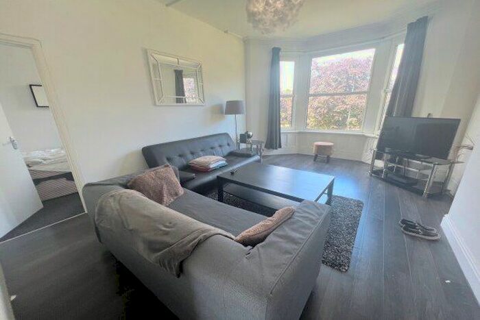 2 Bedroom Property To Rent In Ninian Road, Cardiff, CF23