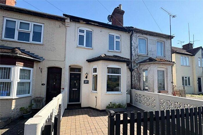 3 Bedroom Terraced House For Sale In Canning Road, Aldershot, Hampshire, GU12