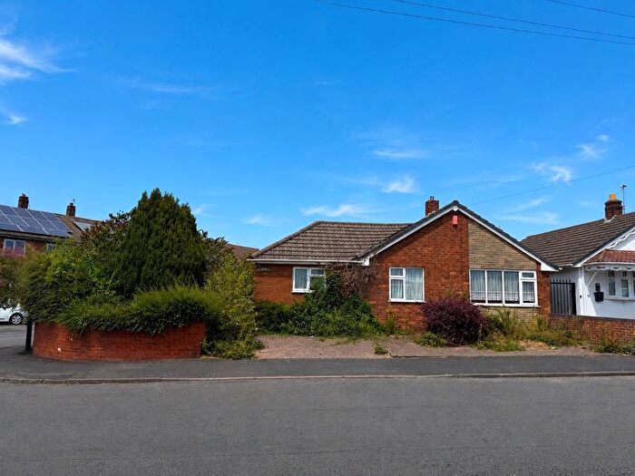 3 Bedroom Bungalow For Sale In Bagnall Street, Ocker Hill, Tipton, DY4