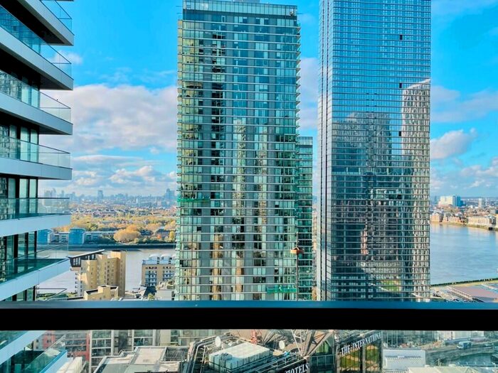 Studio To Rent In Wards Place, London, E14