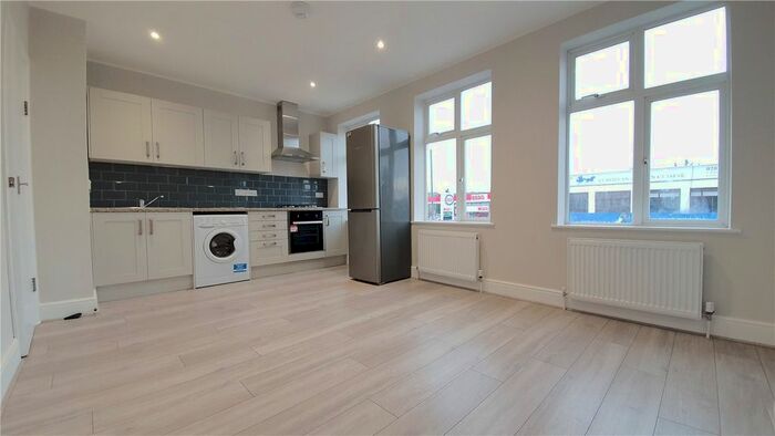 1 Bedroom Flat To Rent In Kenton Lane, Harrow, HA3