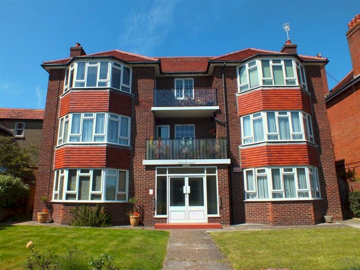 2 Bedroom Flat To Rent In Sandgate Road, Folkestone, CT20