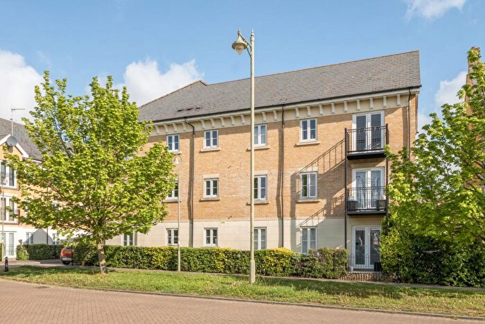 2 Bedroom Apartment For Sale In Chandlers Court, Appleford Drive, OX18
