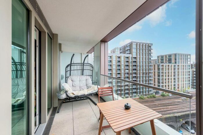 2 Bedroom Flat For Sale In Valetta House, Vista, Chelsea Bridge, Battersea Park, London, SW11