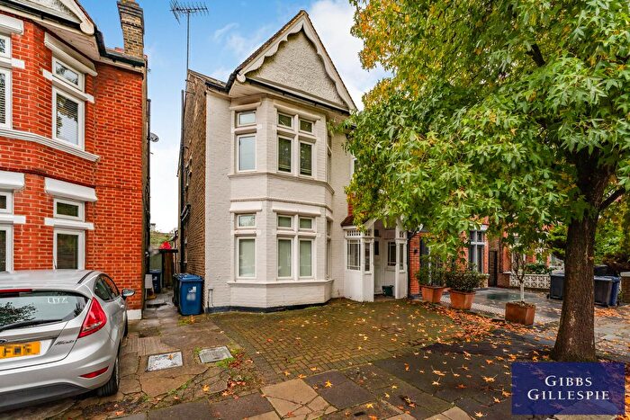 3 Bedroom Flat To Rent In Craven Avenue, London, W5