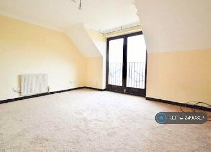 1 Bedroom Maisonette To Rent In Shire Place, Worth, Crawley, RH10