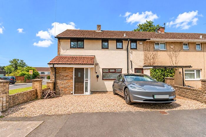 3 Bedroom Terraced House For Sale In Poplar Road, Croesyceiliog, NP44