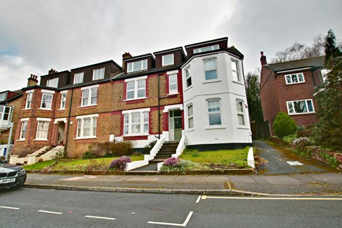 1 Bedroom Apartment To Rent In Madeira Avenue, Bromley, BR1