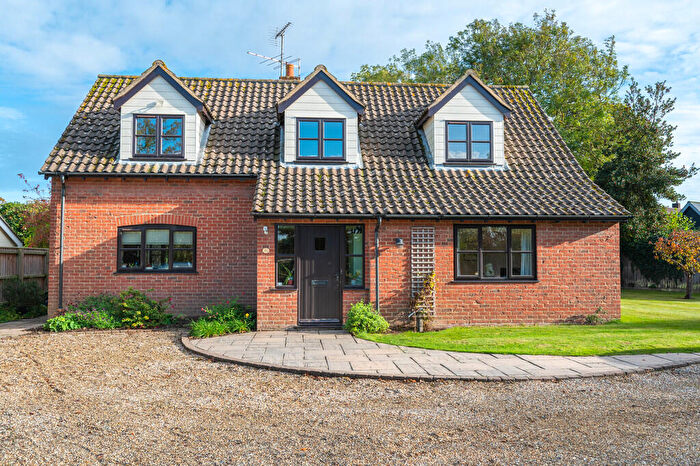 4 Bedroom Detached House For Sale In Trimley Road, Kirton, IP10
