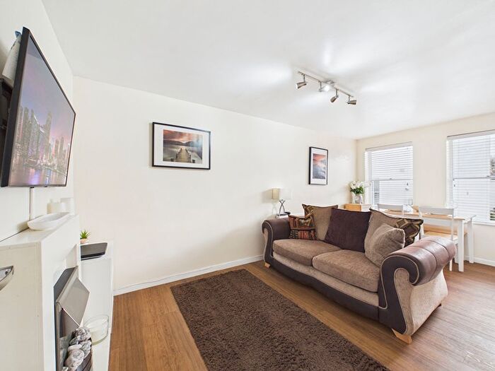 1 Bedroom Flat To Rent In Berkeley Court, Cheltenham, GL52