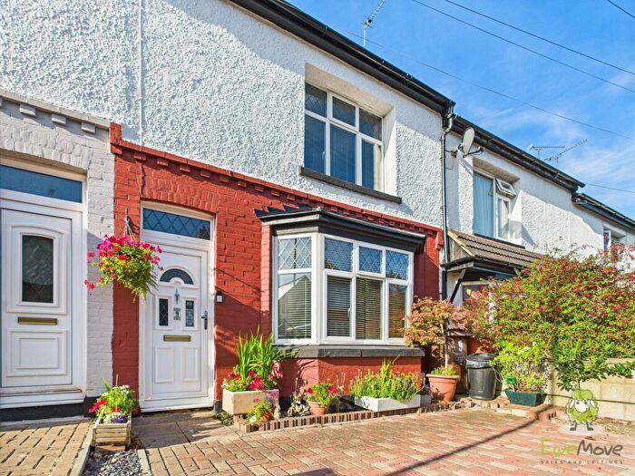 3 Bedroom Terraced House For Sale In Eastern Road, Gillingham, Kent, ME7