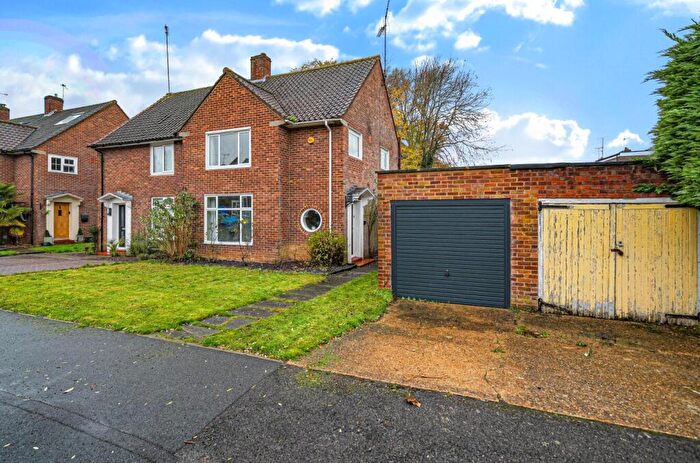 3 Bedroom Semi Detached House For Sale In Clintons Green, Bracknell, Berkshire, RG42