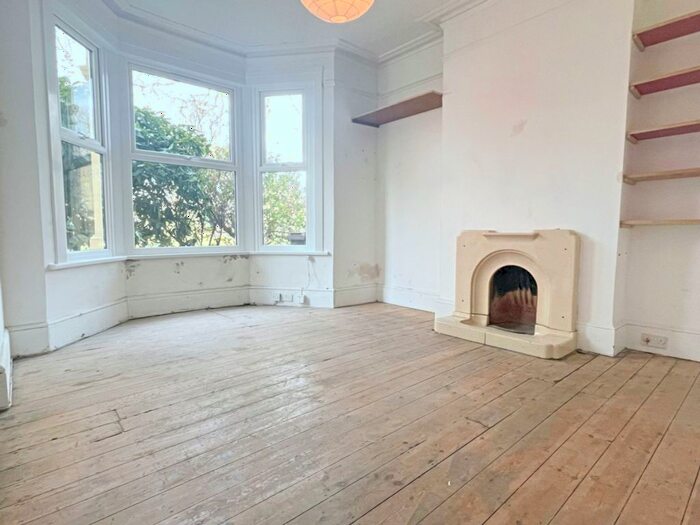 4 Bedroom Terraced House To Rent In Lea Bridge Road, London, E5