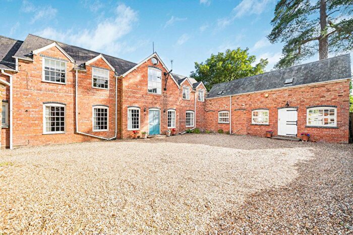 5 Bedroom Detached House For Sale In Culworth, Nr Banbury, Oxfordshire, OX17