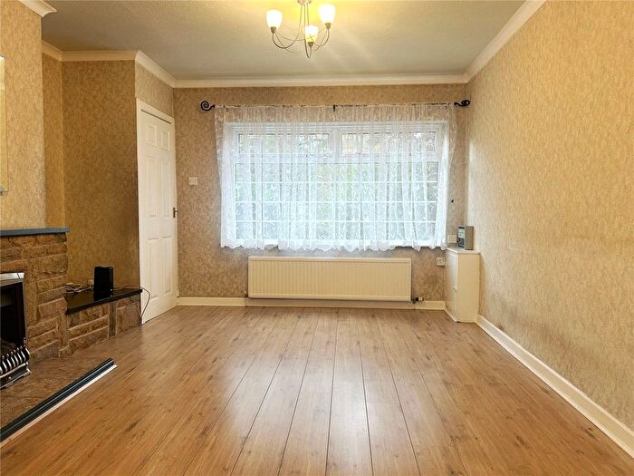 2 Bedroom Semi-Detached House For Sale In Prior Street, Glodwick, Oldham, OL8