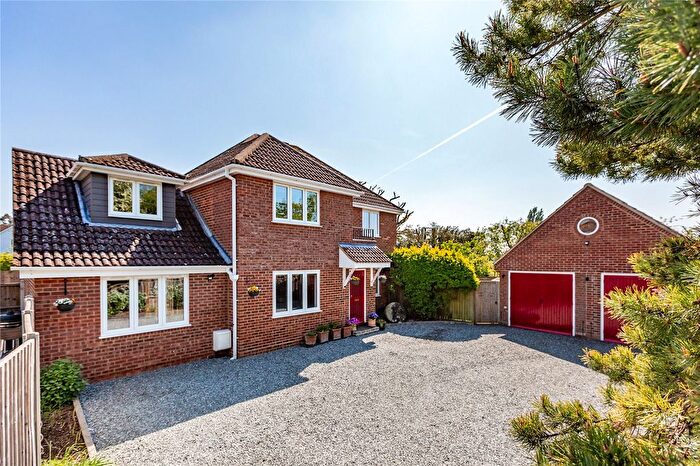 5 Bedroom Detached House For Sale In Dunlin Close, South Woodham Ferrers, Chelmsford, Essex, CM3
