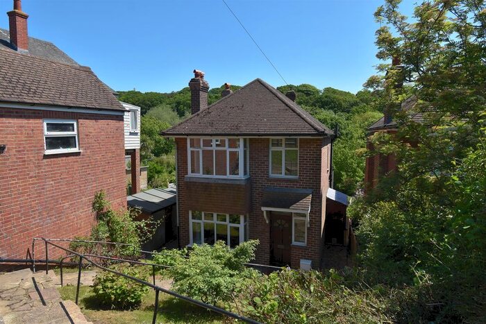 3 Bedroom Detached House To Rent In Harold Road, Hastings, TN35