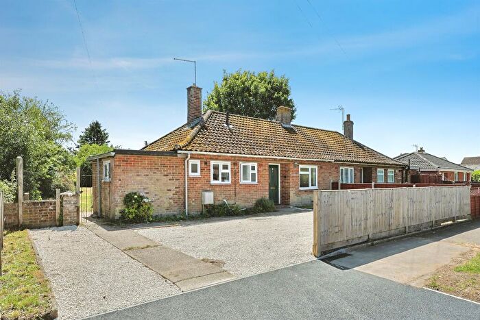 2 Bedroom Detached Bungalow For Sale In South Road, Watton, Thetford, IP25