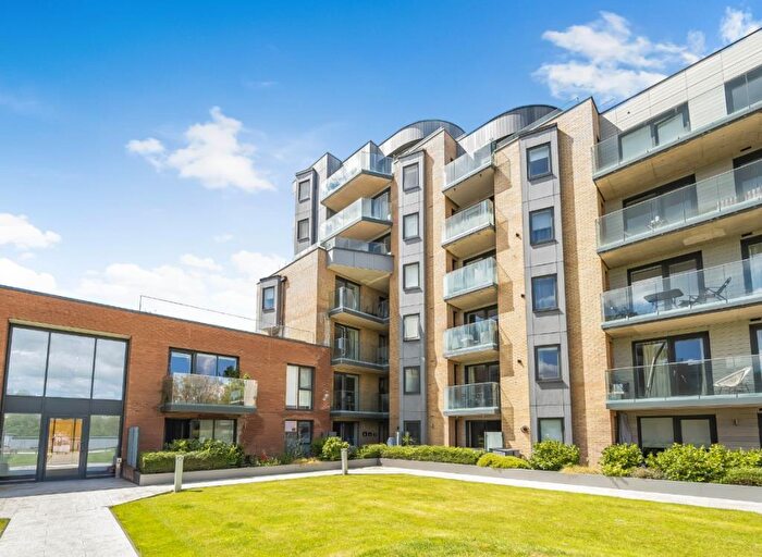 2 Bedroom Apartment To Rent In Berkeley Avenue, Reading, RG1