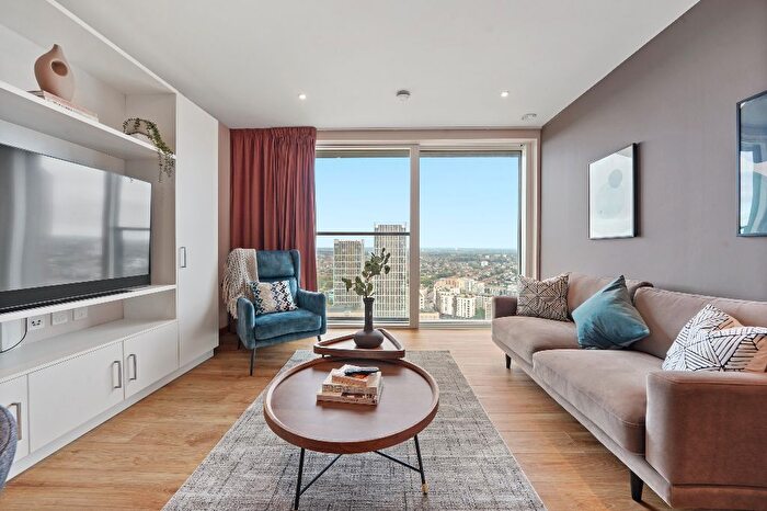 1 Bedroom Flat To Rent In , Portlands Court, London, E20