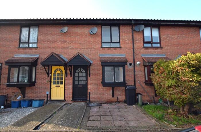 2 Bedroom Terraced House For Sale In Avenue Road, Romford, RM6