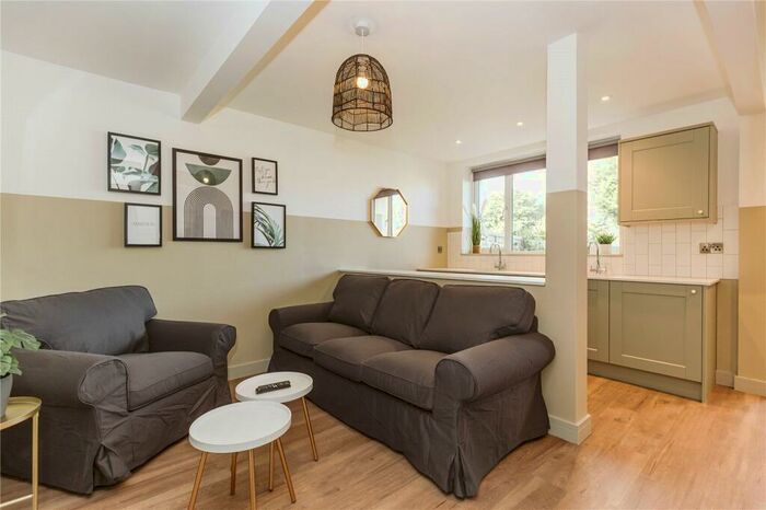 6 Bedroom End Of Terrace House To Rent In Mortimer Road, Filton, Bristol, BS34