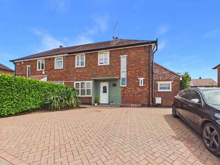 3 Bedroom Semi Detached House For Sale In St. Andrews View, Breadsall Hilltop, DE21