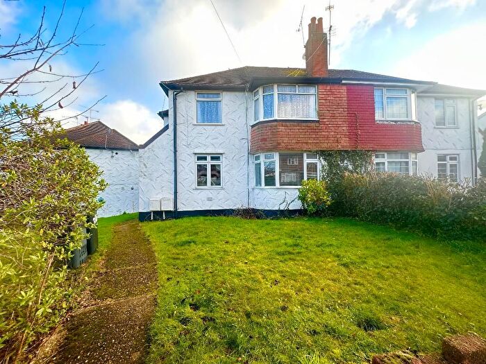 2 Bedroom Flat To Rent In Sidmouth Road, Orpington, Kent, BR5