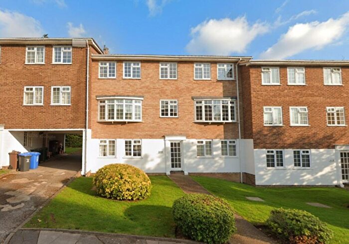 1 Bedroom Flat For Sale In Tavistock Road, Bromley, Kent, BR2