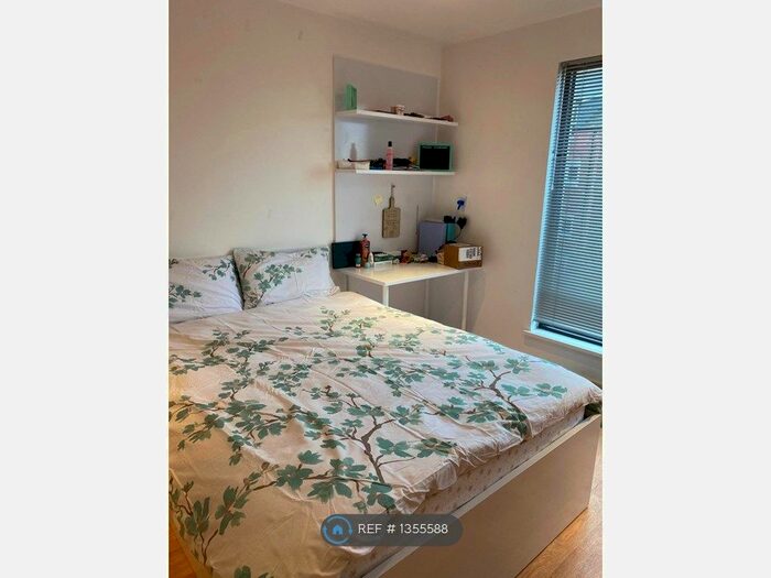 1 Bedroom Flat To Rent In St. Michaels Lane, Leeds, LS6