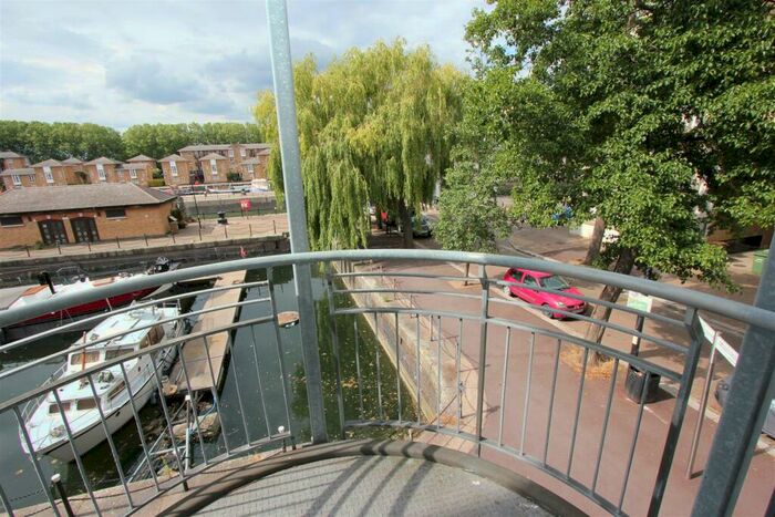 2 Bedroom Apartment To Rent In Rainbow Quay, Surrey Quays, London, SE16