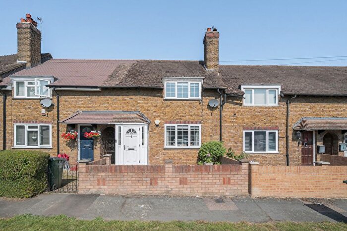 3 Bedroom Terraced House For Sale In The Vista, London, SE9
