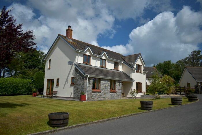 6 Bedroom Detached House For Sale In Reynalton, Kilgetty, SA68