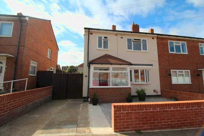 3 Bedroom Semi-Detached House To Rent In Grotto Road, South Shields NE34