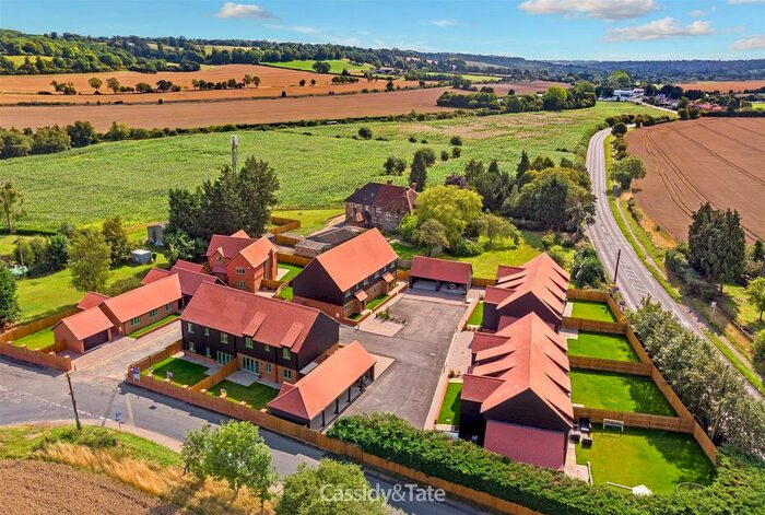 4 Bedroom Detached House For Sale In Chiltern Hills Close, Aldbury, Tring, HP23