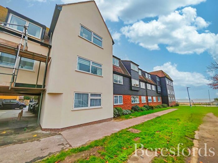 2 Bedroom Apartment For Sale In Seaview Avenue, West Mersea, CO5