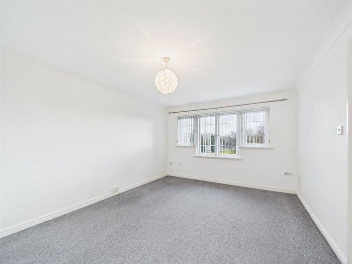 2 Bedroom Flat For Sale In Collinson View, Perth, PH1