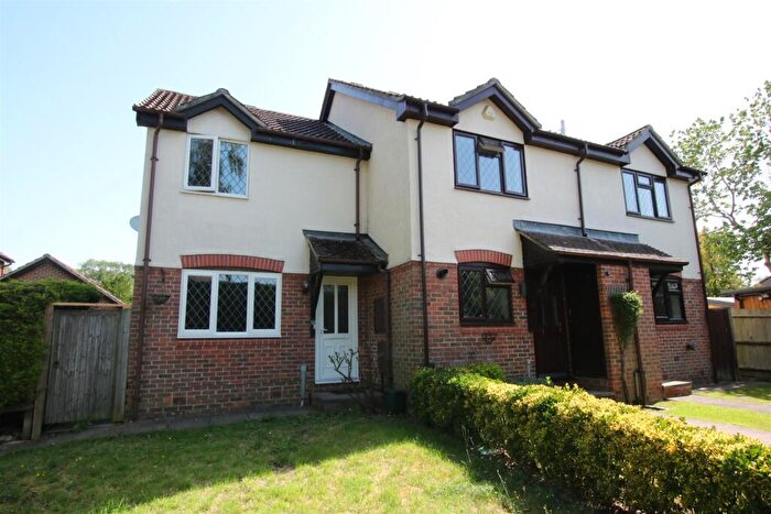 1 Bedroom Semi-Detached House For Sale In Bickney Way, Fetcham, KT22
