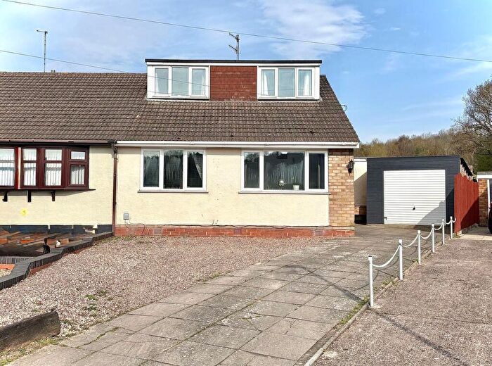 3 Bedroom Semi-Detached Bungalow For Sale In Wordsworth Road, The Straits, DY3