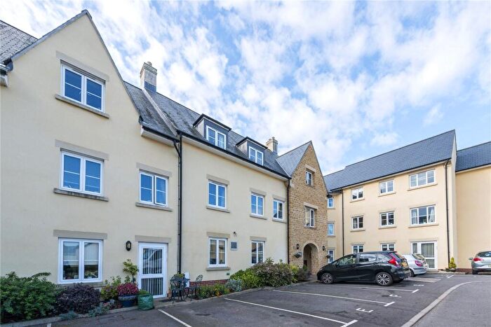 2 Bedroom Apartment For Sale In Lenthay Road, Sherborne, Dorset, DT9
