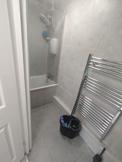 5 Bedroom Semi Detached House To Rent In Greyhound Terrace, London, SW16